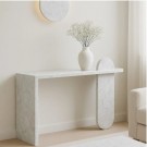 Marmor konsole/sidebord laget av ekte Bianco Carrara marmor. thumbnail